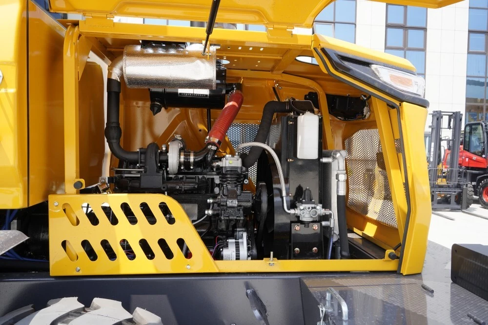 Compact Wheel Loader: U & Me Traders in Pakistan