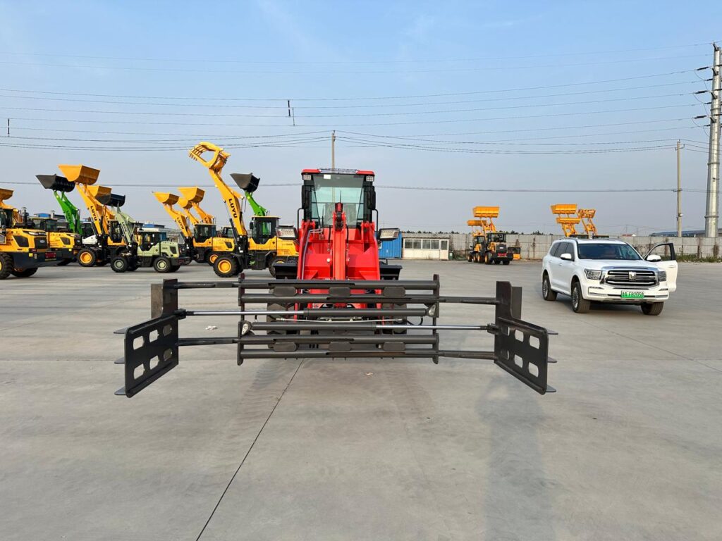 LY 942 loader with silage fork extension